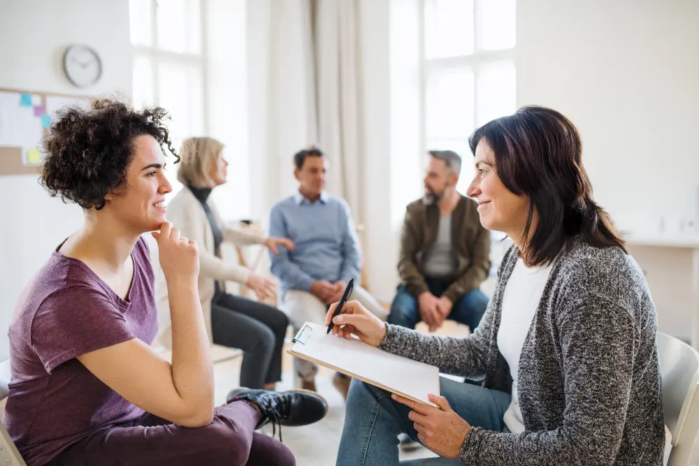 senior-counsellor-with-clipboard-talking-to-a-woma-2023-11-27-05-26-34-utc Rehab Centre Near Barrie – The Canadian Centre For Addictions
