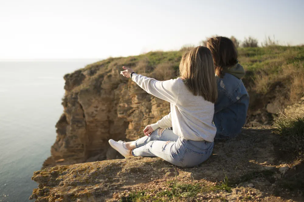 best-female-friends-side-view-shot The Best Way to Stop Smoking Weed