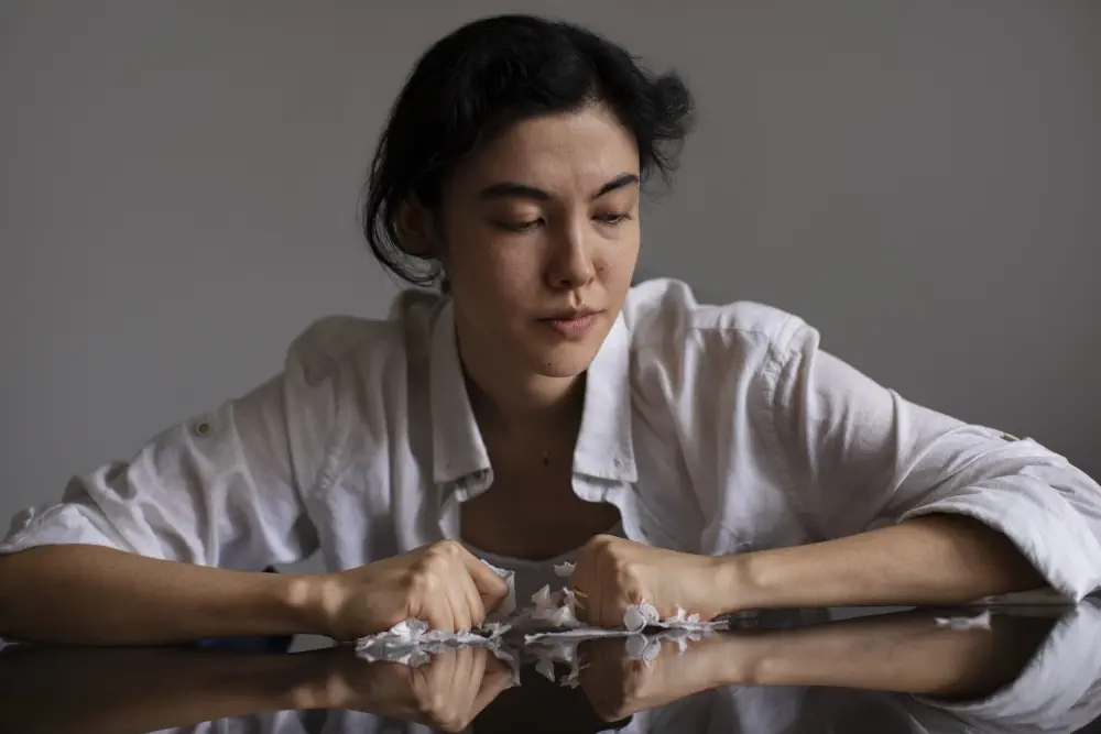 young-woman-dealing-with-anxiety The Best Way to Stop Smoking Weed