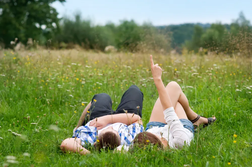 couple-lying-down-meadow The Top 11 Benefits of Quitting Alcohol